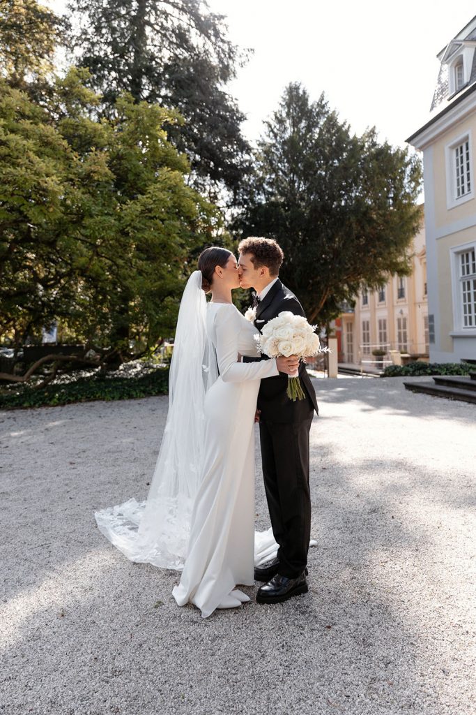 wedding day kiss first look