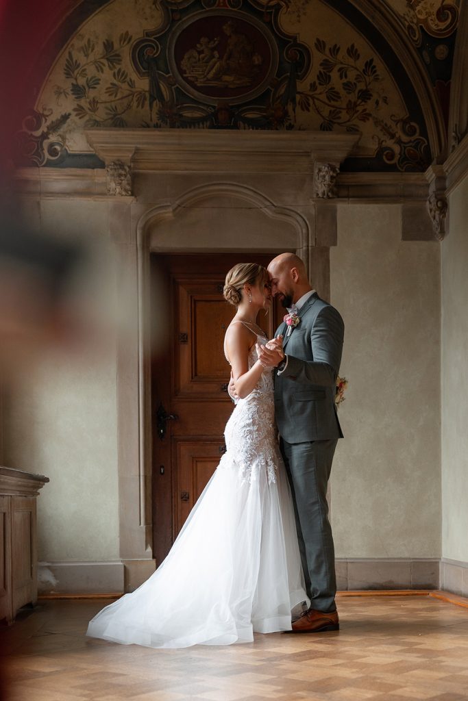 destination wedding photographer Europe bride and groom italy