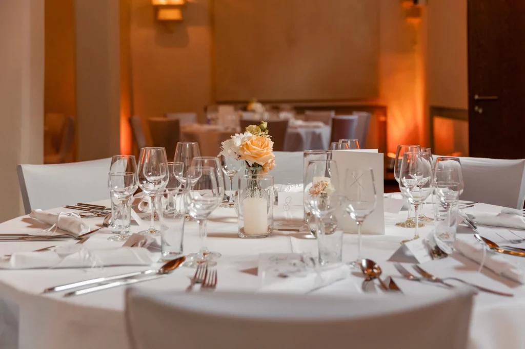 the wedding table decoration