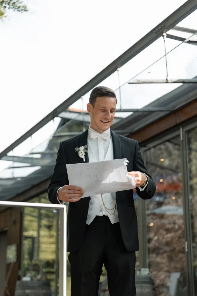 the groom gives a beautiful speech in the wedding day