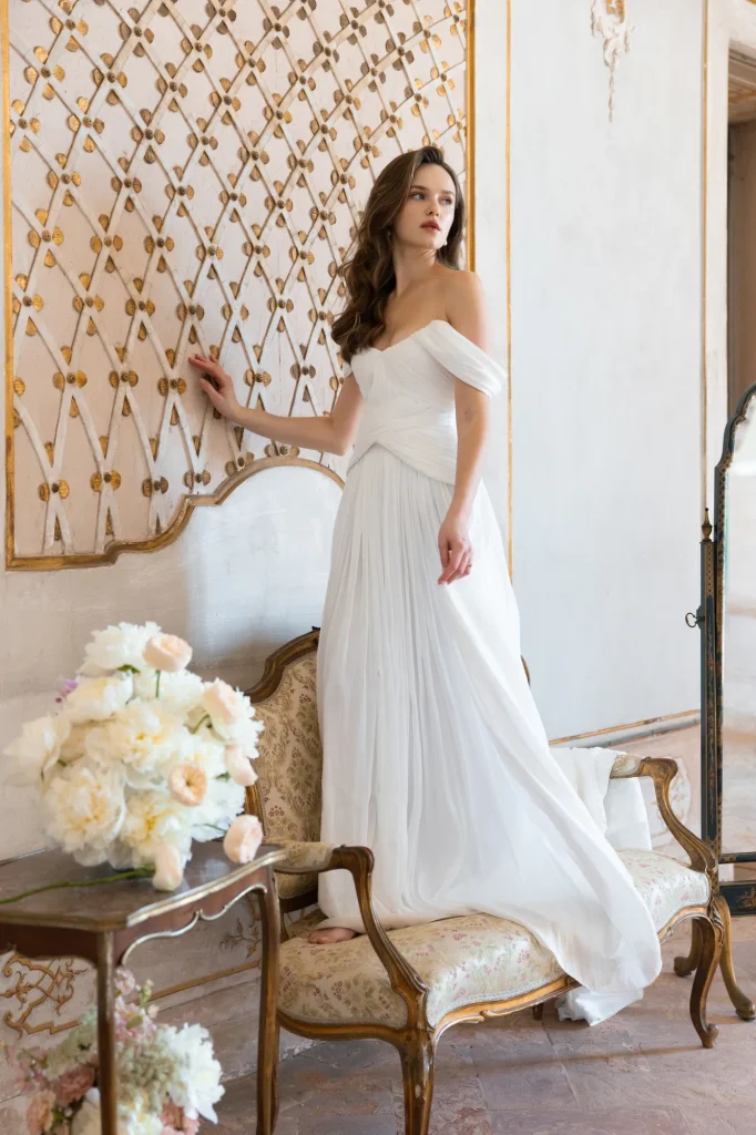 Braut im weißen Kleid.